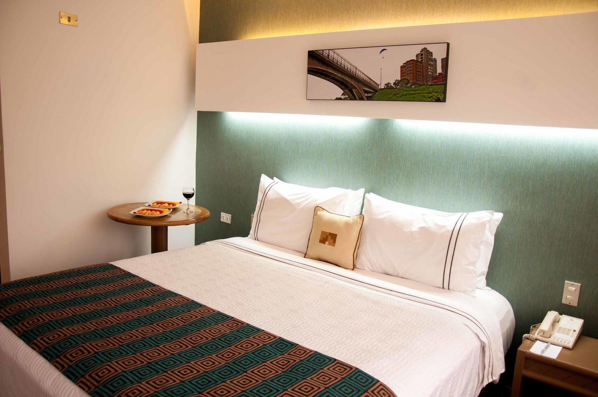Selina Miraflores Hotel 3*