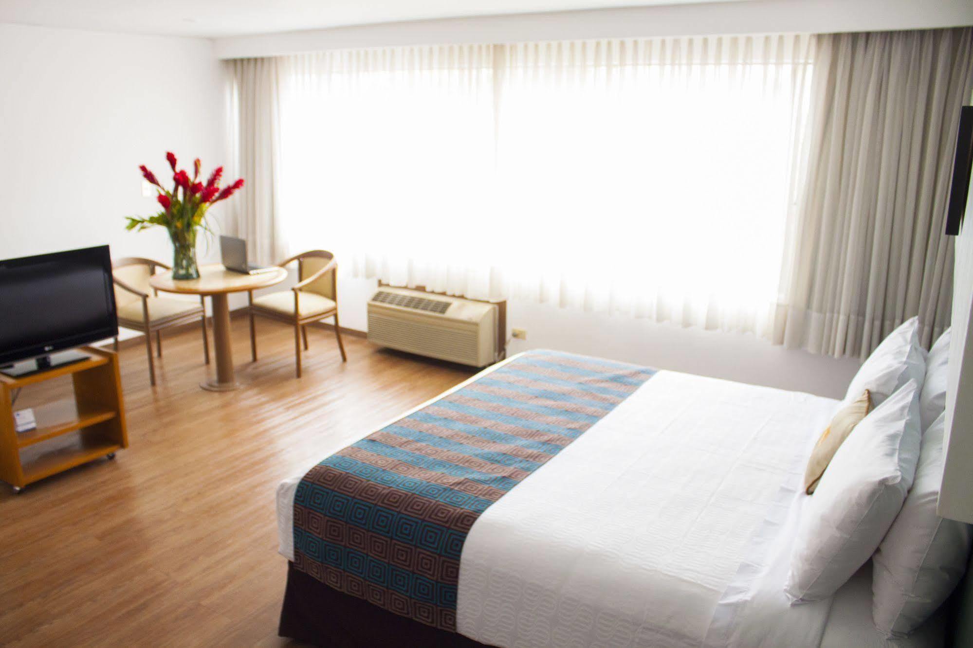 Selina Miraflores 3* Lima
